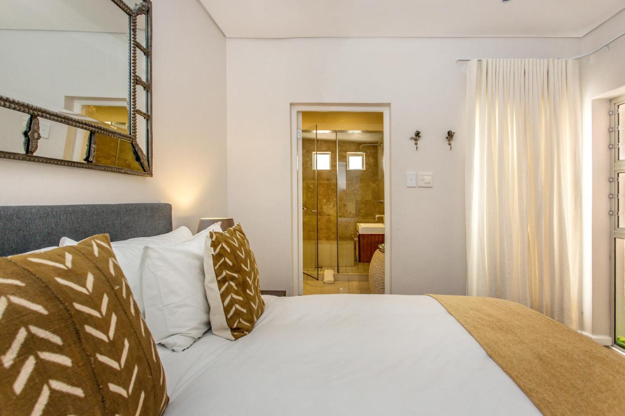 Far Horizons Camps Bay Otel Cape Town Oda fotoğraf