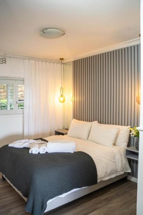 Far Horizons Camps Bay Otel Cape Town Oda fotoğraf